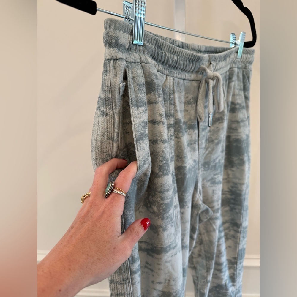 Athleta Gray Jogger Sweatpants - Picture 2 of 5